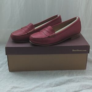 G.H.BASS Weejuns Women's Vivian Red Penny Loafer Size 7 M